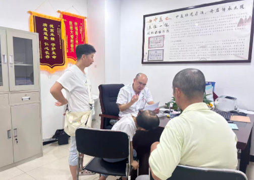 深耕中医领域显匠心！李久泉主任以专业造诣守护健康!